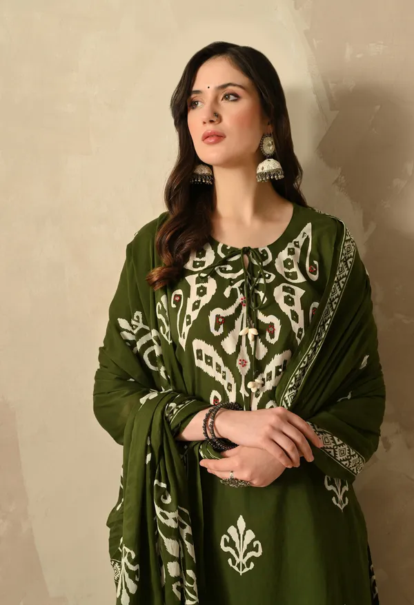 Mehndi_Green_Ikkat_Digital_Printed_Kurta_Set_With_Dupatta_And_Tussles_For_Women