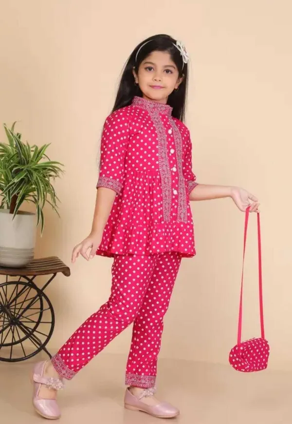 Pink_Cotton_Printed_Pyjama_For_Girls