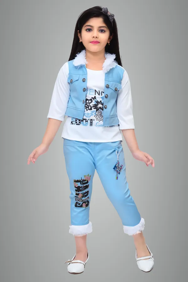 Aquablue_Cotton_Blend_Printed_Jacket_For_Girls