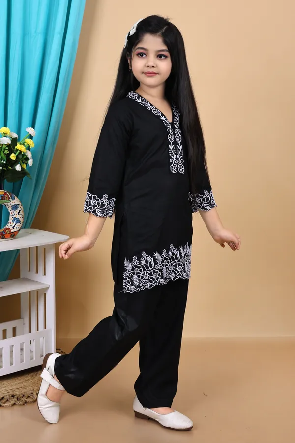 Black_Cotton_Embroidered_Pyjama_For_Girls
