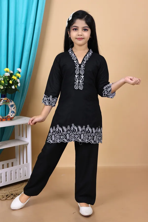 Black_Cotton_Embroidered_Pyjama_For_Girls