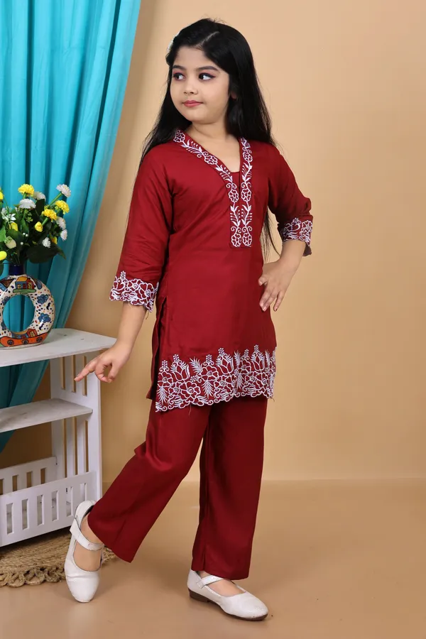 Maroon_Cotton_Embroidered_Pyjama_For_Girls
