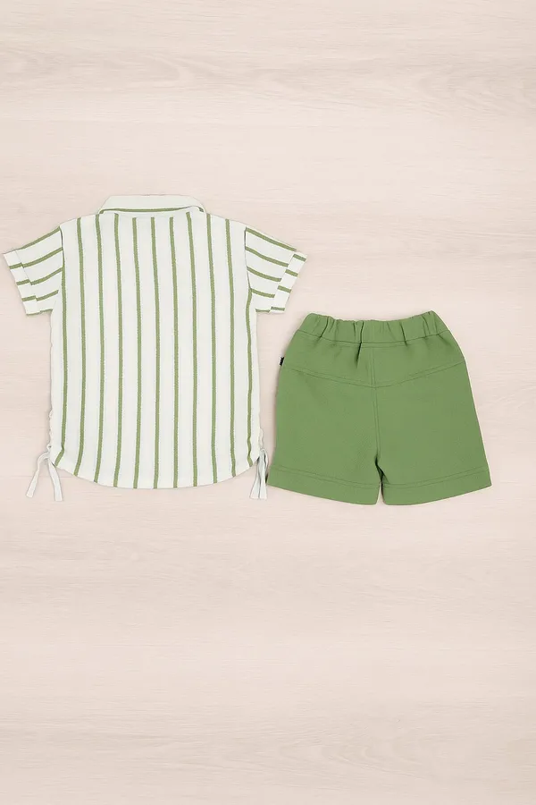 Pista_Green_Cotton_Blend_Striped_Shorts_For_Girls