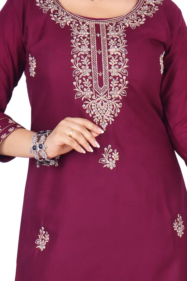 Purple_Cotton_Rayon_Embroidered_Kurta_For_Women