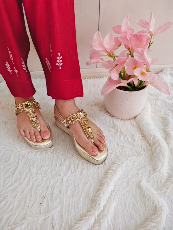 Golden_Faux_Leather_Premium_Wedges_For_Women