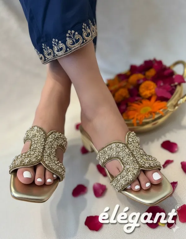 Golden_Faux_Leather_Premium_Heels_For_Women