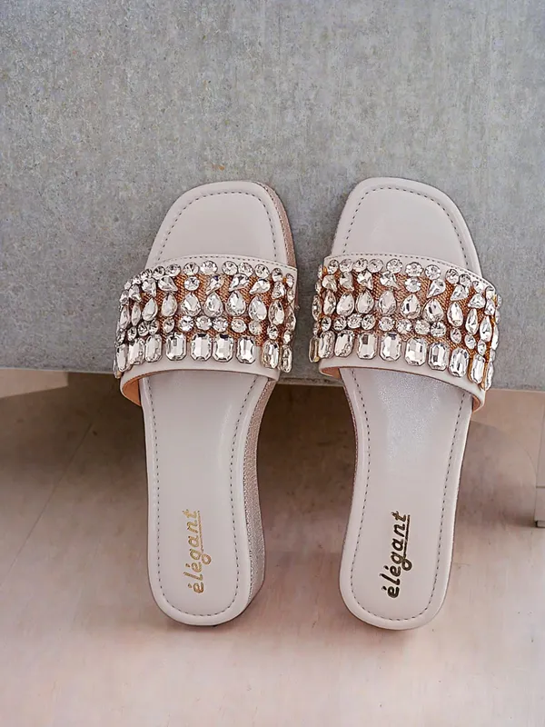 Beige_Faux_Leather_Premium_Heels_For_Women