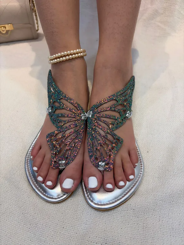 Silver_Faux_Leather_Flats_For_Women