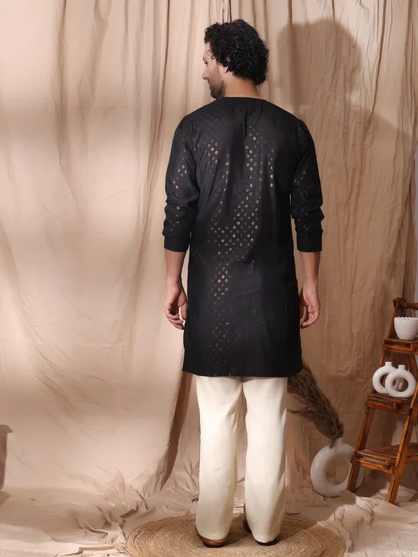 Black_Cotton_Straight_Fit_Ethnic_Kurta_With_Button_Loop_Detailing_For_Men