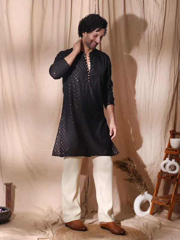 Black_Cotton_Straight_Fit_Ethnic_Kurta_With_Button_Loop_Detailing_For_Men