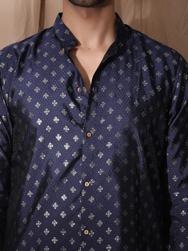 Blue_Cotton_Full_Sleeve_Side_Slits_Kurta_For_Men