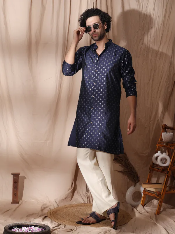 Blue_Cotton_Full_Sleeve_Side_Slits_Kurta_For_Men
