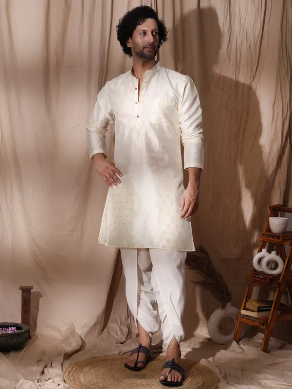 White_Cotton_Front_Pocket_Detailed_Men_Kurta_For_Men