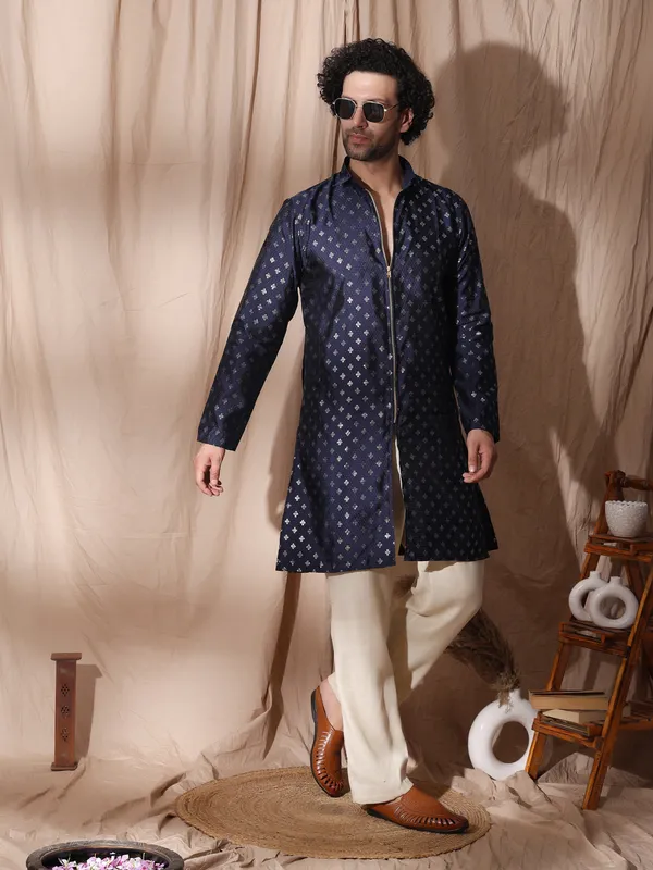Blue_Cotton_Collared_Kurta_With_Zipper_Detailing_For_Men