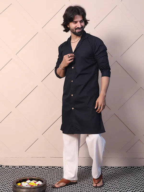 Black_Cotton_Kurta_With_Hood_Twist_For_Men