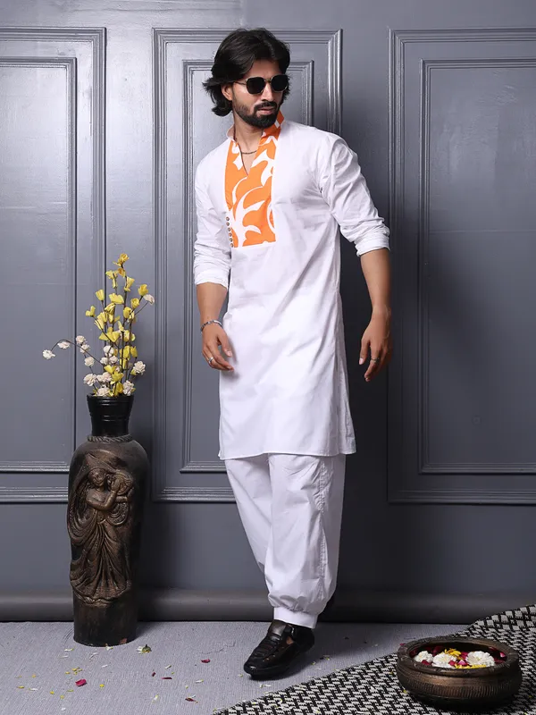 White_Cotton_Long_Kurta_With_Printed_Yoke_Design_For_Men