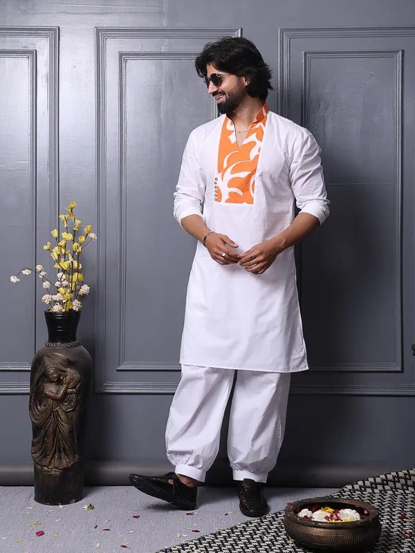 White_Cotton_Long_Kurta_With_Printed_Yoke_Design_For_Men
