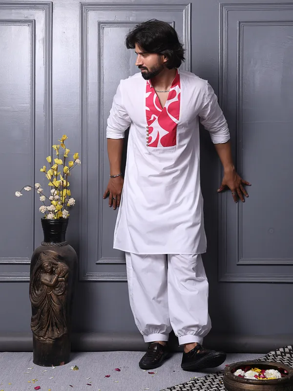 White_Cotton_Long_Kurta_With_Printed_Yoke_Design_For_Men
