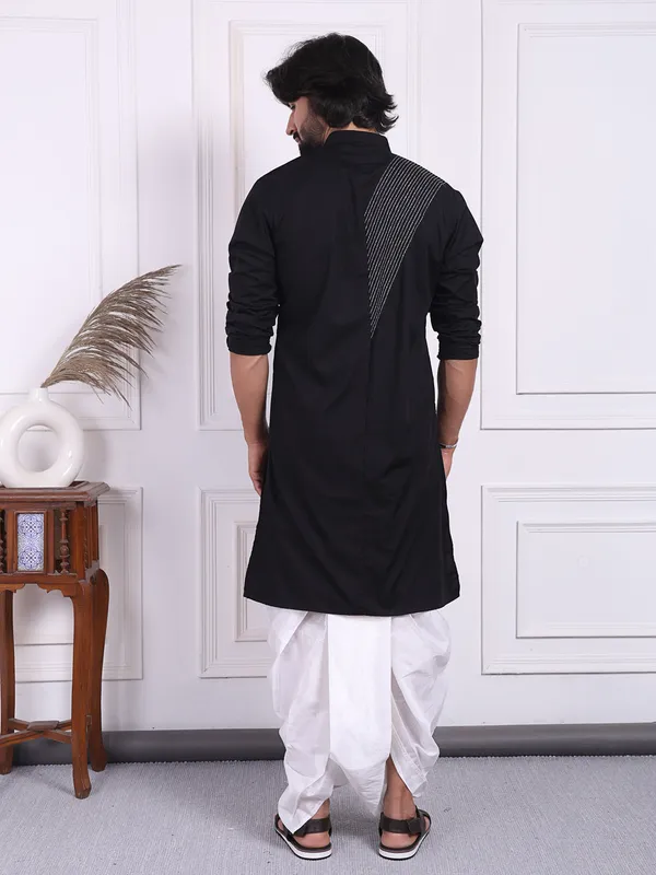 Black_Cotton_Cotton_Kurta_With_Silver_Thread_Detailing_For_Men