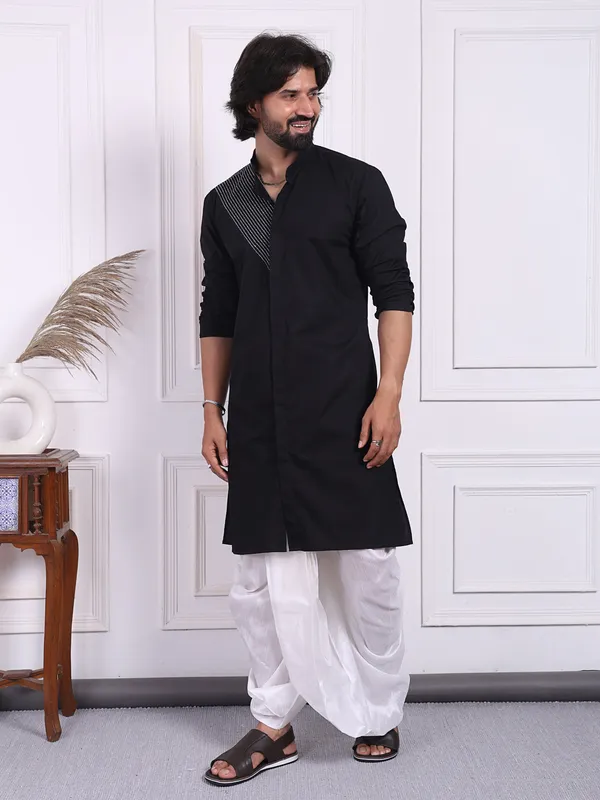 Black_Cotton_Cotton_Kurta_With_Silver_Thread_Detailing_For_Men