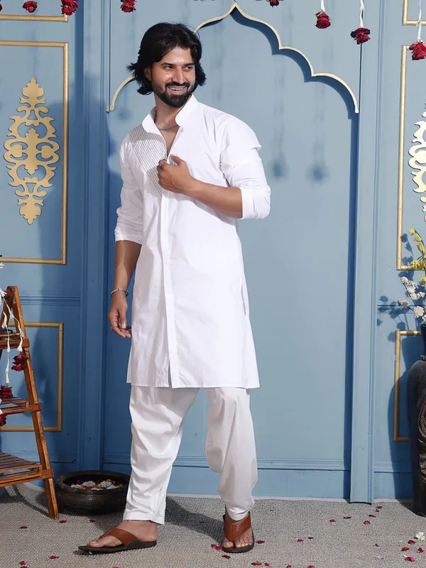 White_Cotton_Cotton_Kurta_With_Golden_Thread_Detailing_For_Men