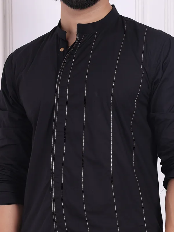 Black_Cotton_Kurta_With_Golden_Thread_Detailing_For_Men