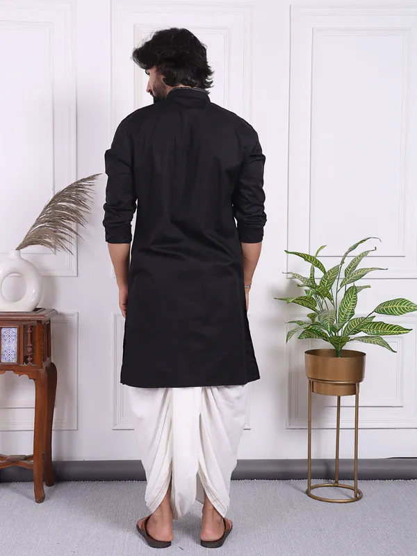 Black_Cotton_Blend_Kurta_With_Golden_Thread_Accents_On_The_Front_For_Men
