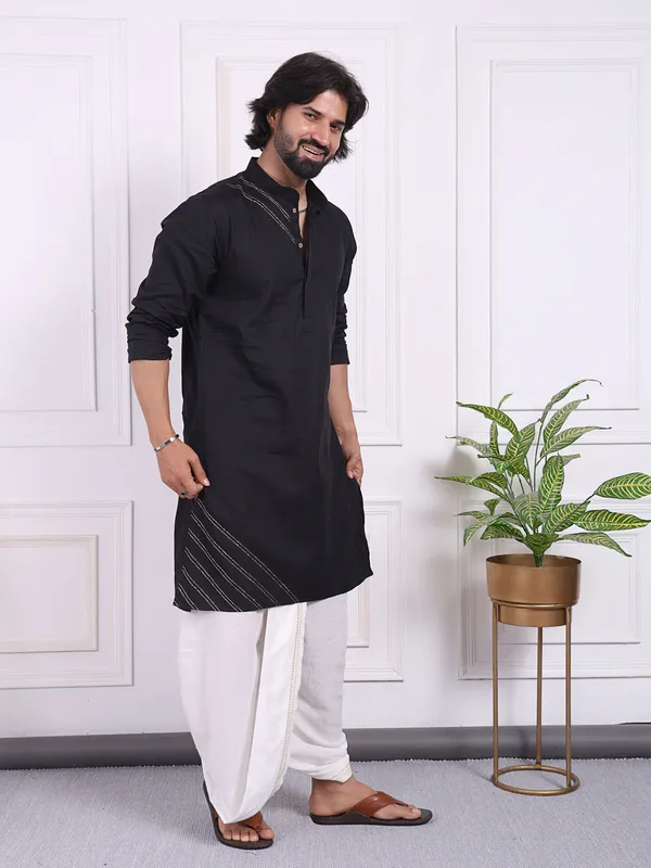 Black_Cotton_Kurta_With_A_Straight_Fit_And_Discreet_Placket_Detail_For_Men