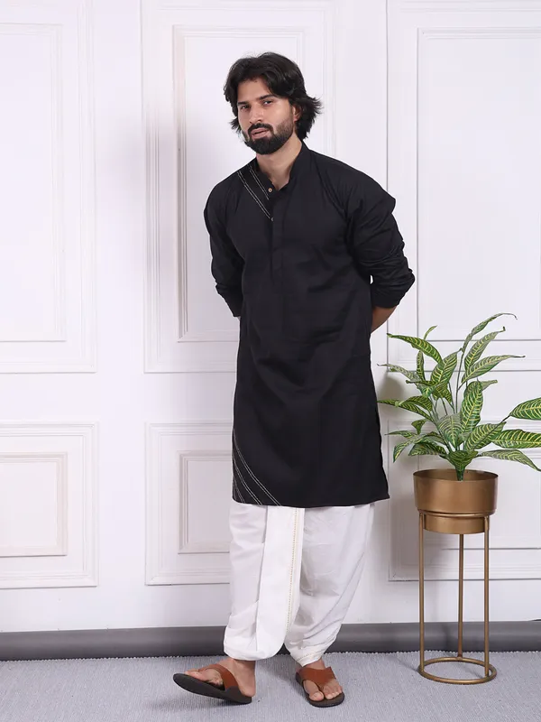 Black_Cotton_Kurta_With_A_Straight_Fit_And_Discreet_Placket_Detail_For_Men