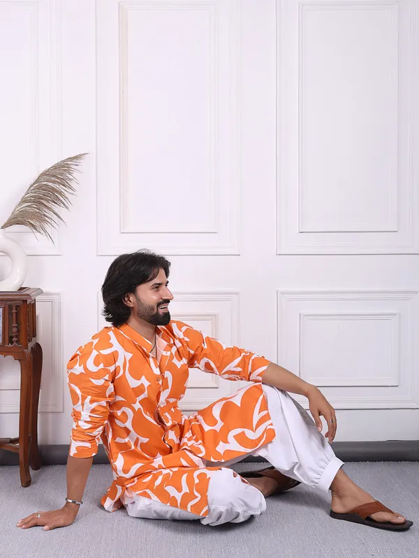 Orange_Cotton_Printed_Kurta_With_A_Straight_Fit_Cut_For_Men