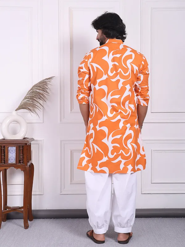 Orange_Cotton_Printed_Kurta_With_A_Straight_Fit_Cut_For_Men