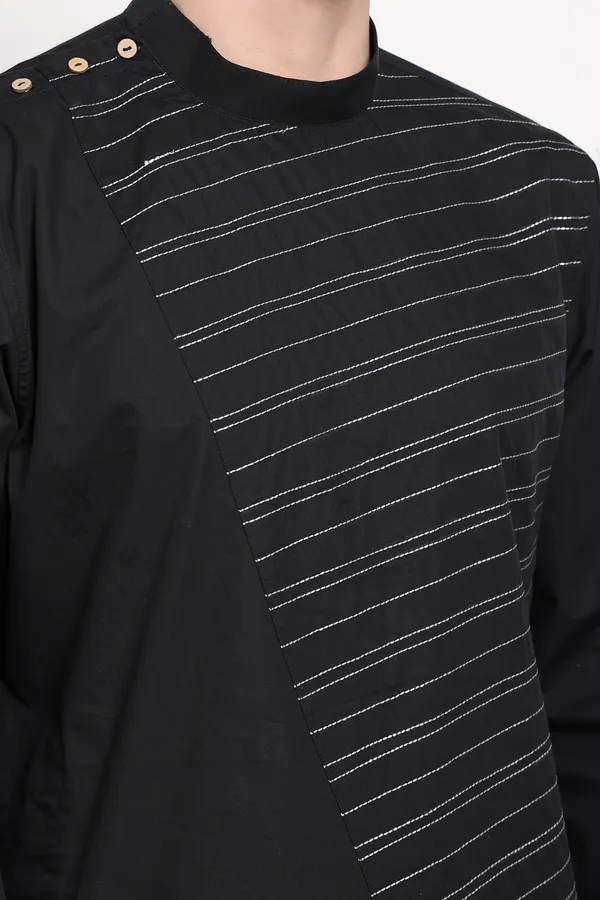 Black_Cotton_Striker_Line_Kurta_With_Diagonal_Edge_Detailing_For_Men