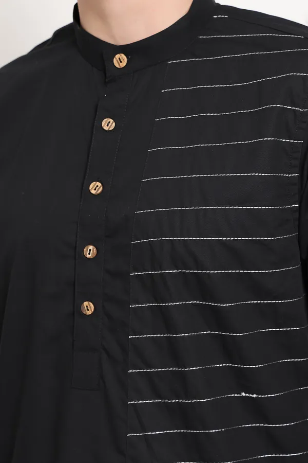 Black_Cotton_Linear_Crest_Kurta_With_Horizontal_Stripe_Accent_For_Men