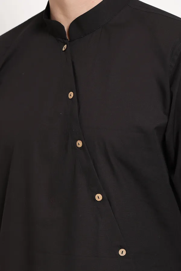 Black_Cotton_Blend_Diagonal_Monarch_Kurta_With_Gold_Button_Trail_For_Men