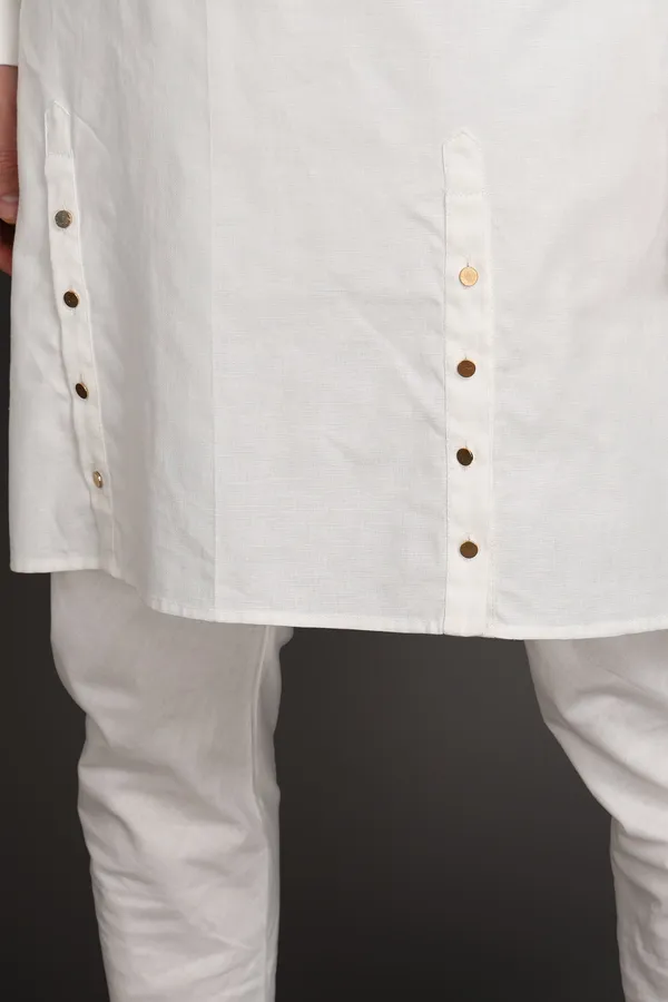 White_Cotton_Blend_Ivory_Edge_Side_Button_Kurta_For_Men