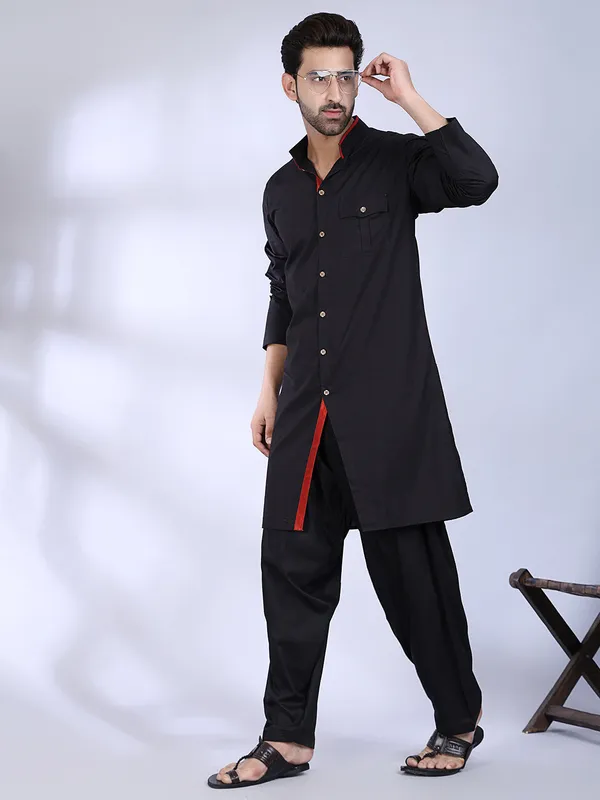 Black_Cotton_Kurta_With_Red_Accents_Pocket_Detailing_For_Men
