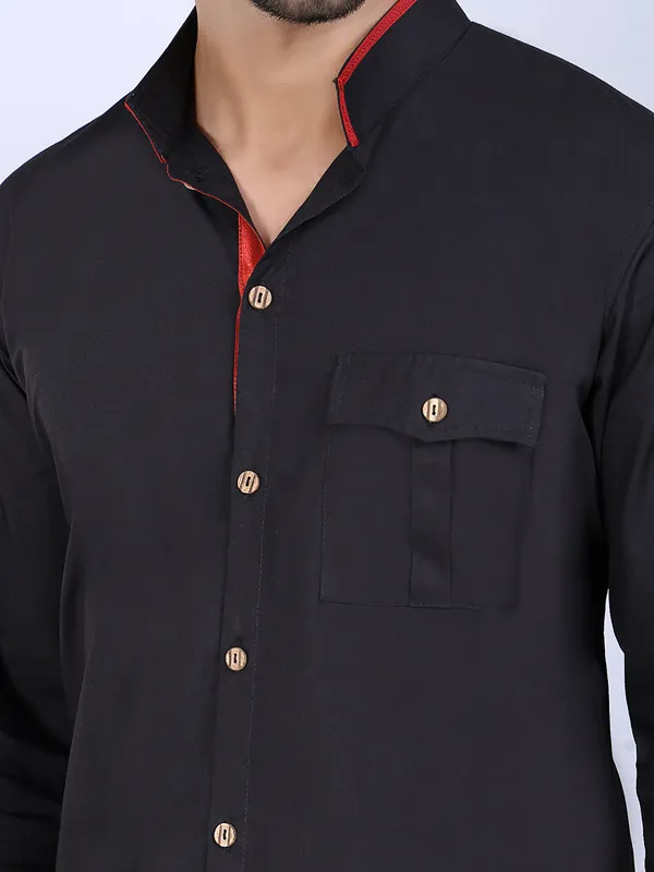 Black_Cotton_Kurta_With_Red_Accents_Pocket_Detailing_For_Men