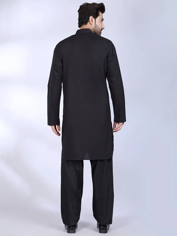 Black_Cotton_Classic_Kurta_For_Men
