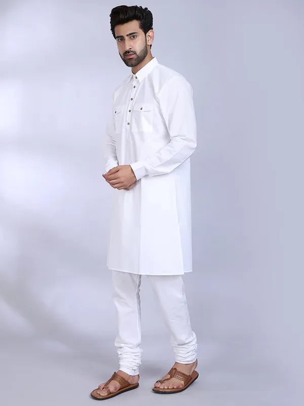 White_Cotton_Double_Pocket_Kurta_For_Men
