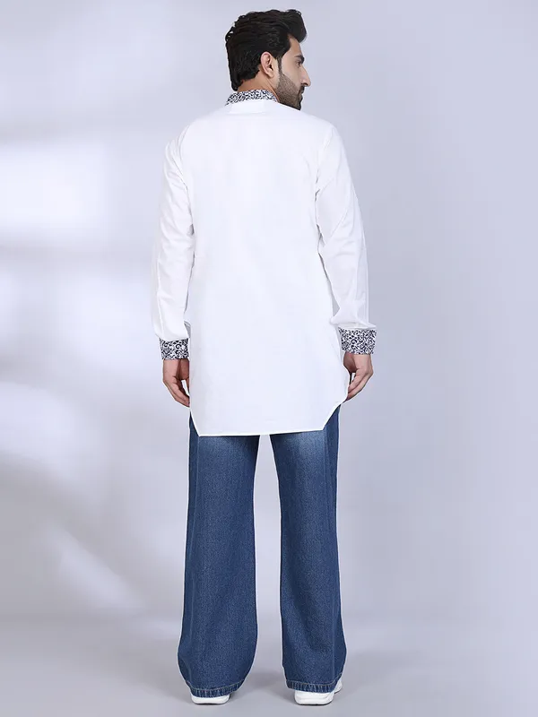 White_Cotton_Short_Kurta_With_Blue_Pattern_Panel_For_Men