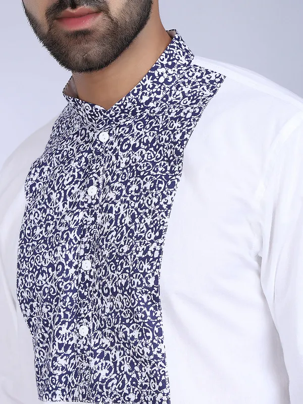 White_Cotton_Short_Kurta_With_Blue_Pattern_Panel_For_Men