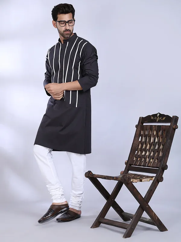Black_Cotton_Kurta_With_Vertical_White_Stripes_For_Men