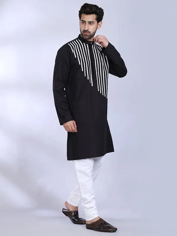 Black_Cotton_Kurta_With_White_Vertical_Stripes_For_Men
