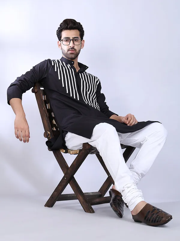 Black_Cotton_Kurta_With_White_Vertical_Stripes_For_Men