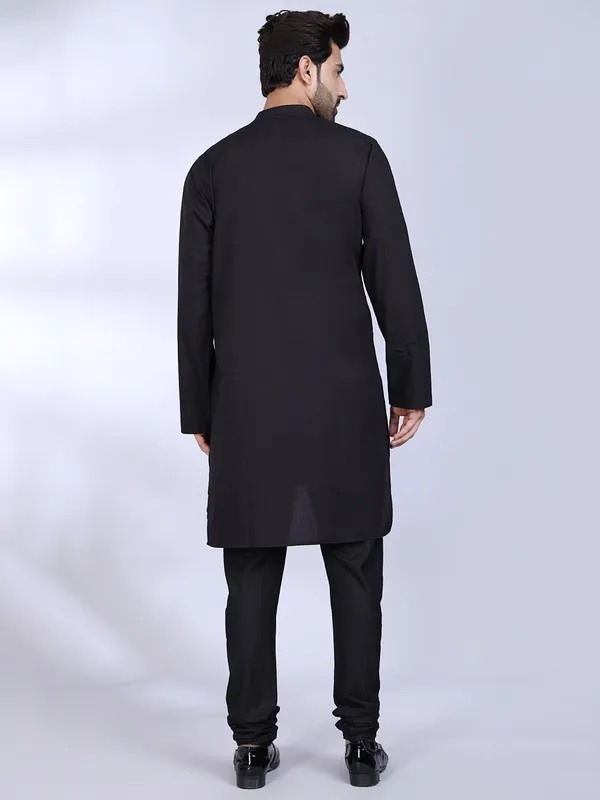 Black_Cotton_Kurta_With_Diagonal_Button_Design_For_Men