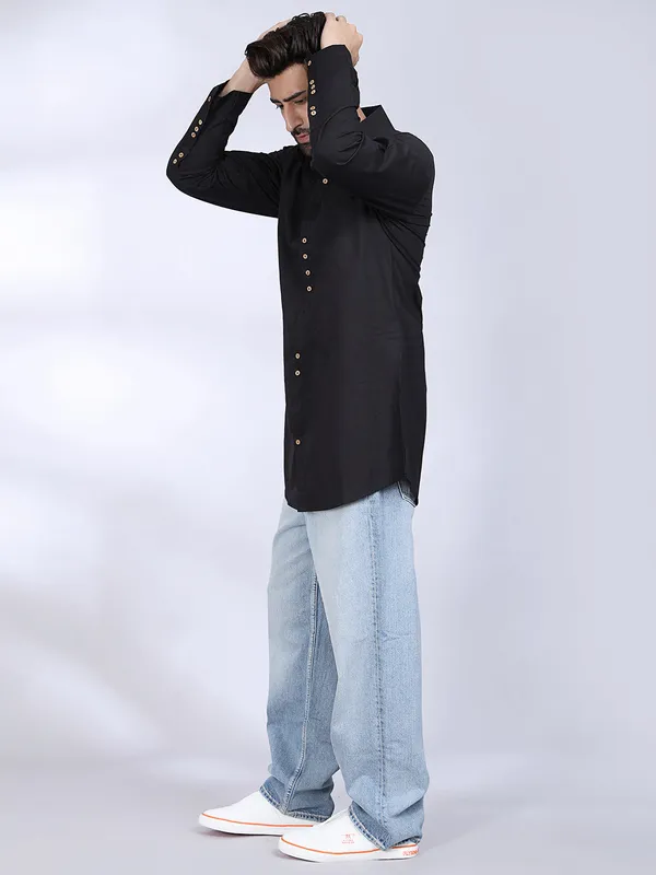 Black_Cotton_Casual_Kurta_Shirt_For_Men