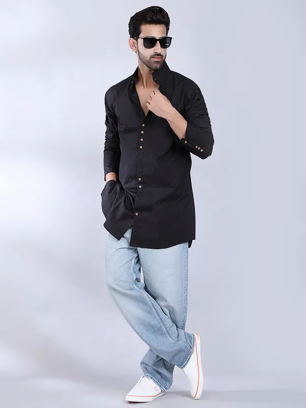 Black_Cotton_Casual_Kurta_Shirt_For_Men
