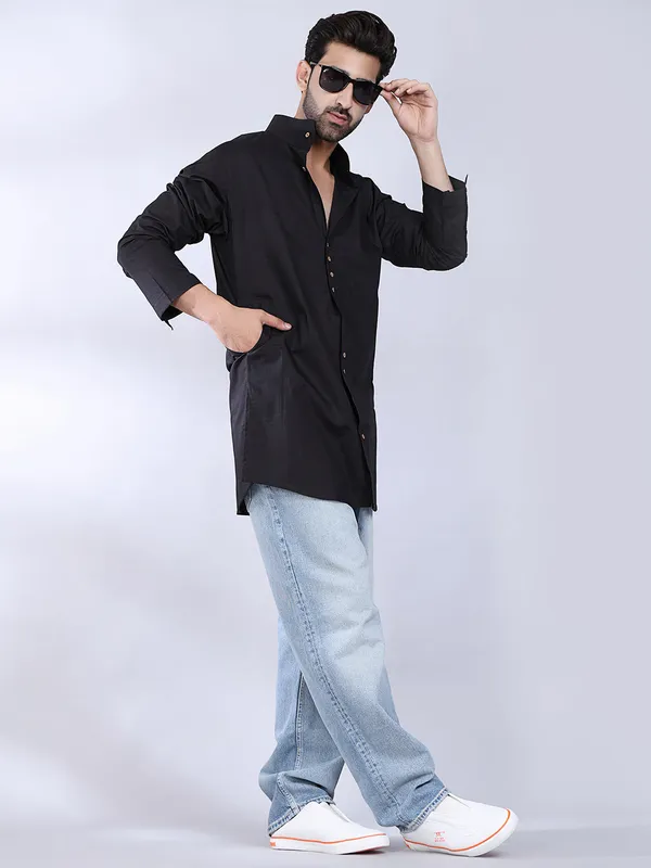 Black_Cotton_Casual_Kurta_Shirt_For_Men