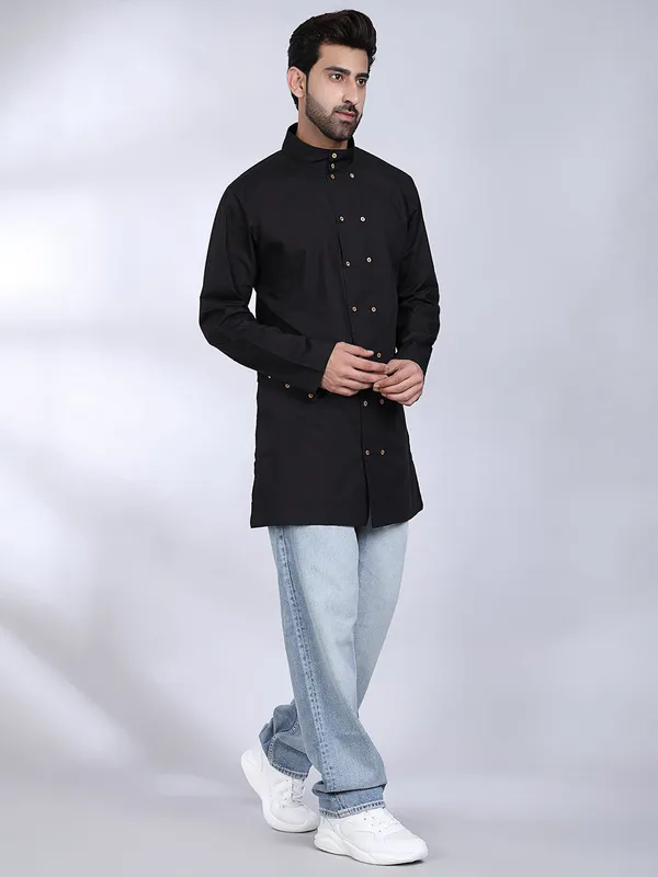 Black_Cotton_Blend_Kurta_With_Dual_Row_Gold_Buttons_For_Men