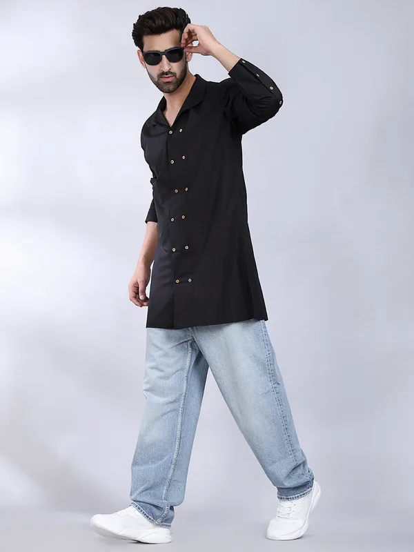 Black_Cotton_Blend_Kurta_With_Dual_Row_Gold_Buttons_For_Men